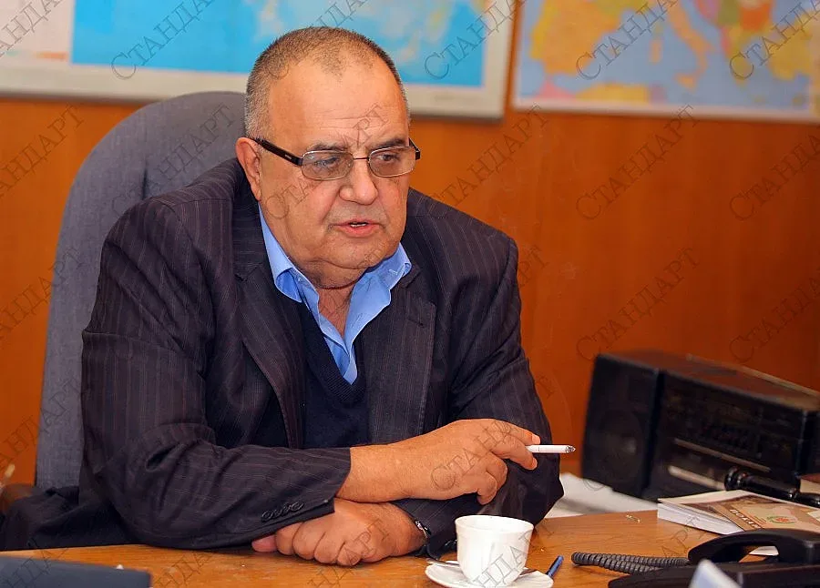 Македония вкара Божидар Димитров във Фейсбук