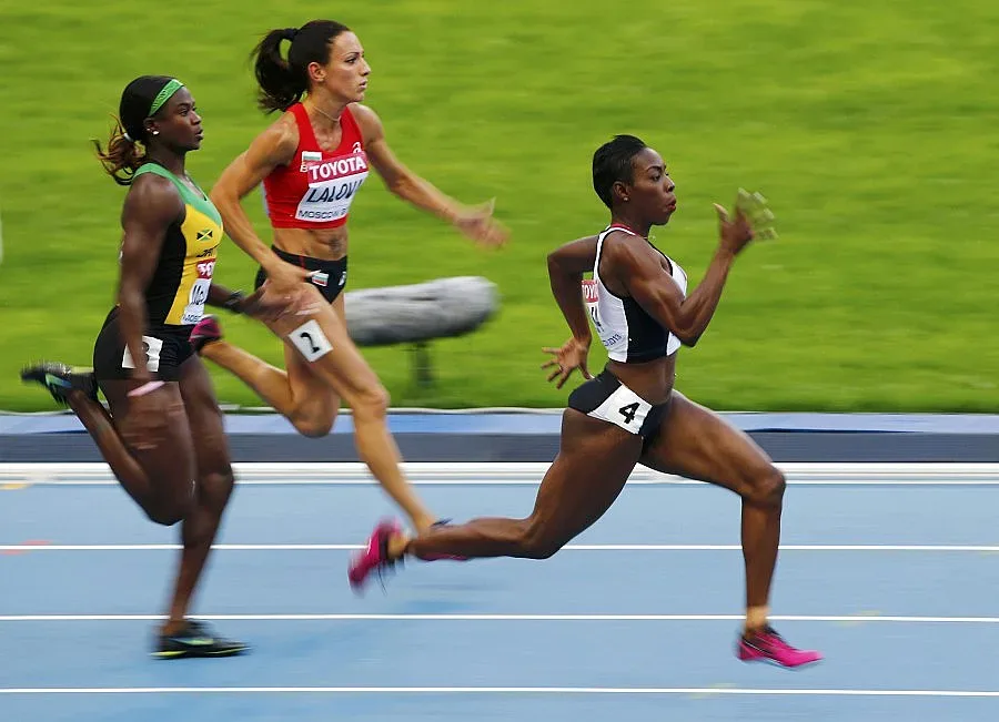 Една стотна остави Ивет извън финала на 200 м