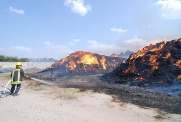 Спасиха пункт за мляко от пожар на косъм