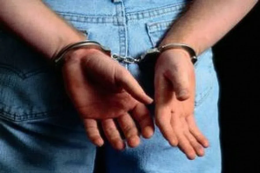 Закопчаха изпечен обирджия