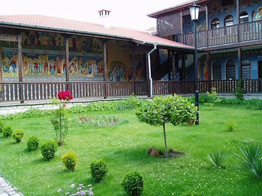 Отец Боян Саръев въведе 15 деца в Христовата вяра