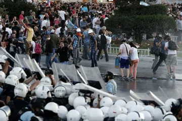 НПО-та в Истанбул подкрепят египетските демонстранти