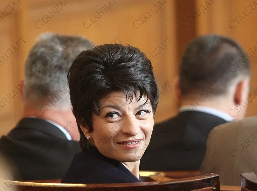 Атанасова: При ГЕРБ не са откраднати парите за здраве