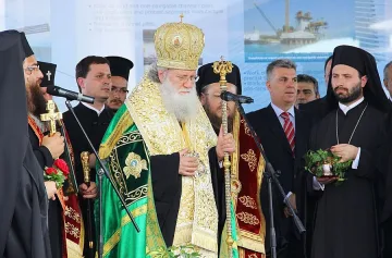 Орешарски ще се срещне с патриарх Неофит в Троян