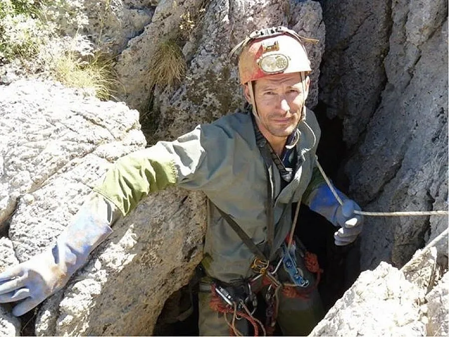 Русенец се спуска до дъното на света