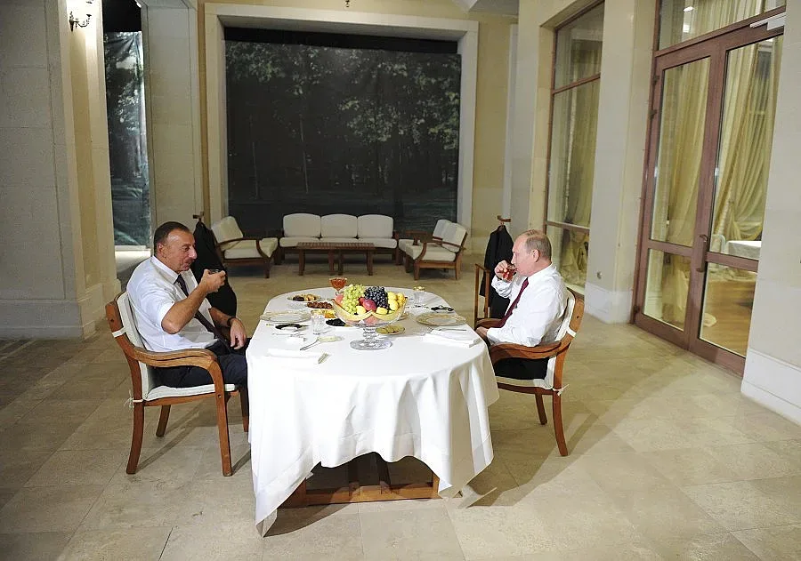 Русия и Азербайджан с договор за енергийно сътрудничество