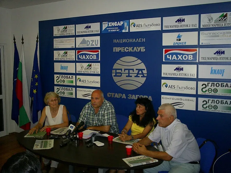 Възстановявят запуснато руско гробище