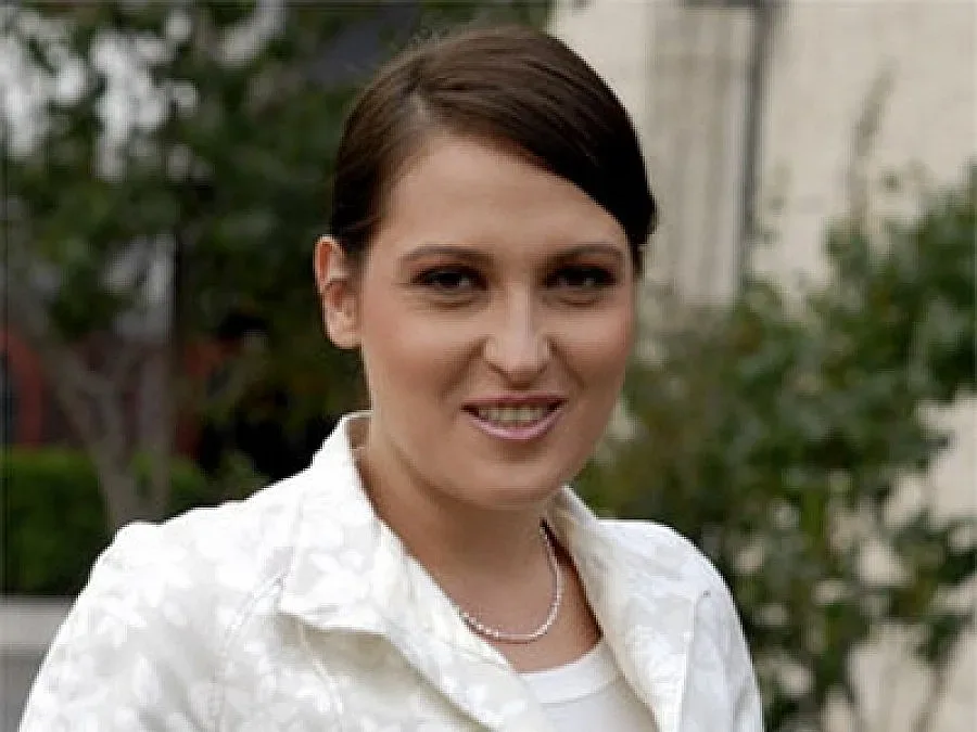 Връщат Ани Цолова извънредно в петък пред екран