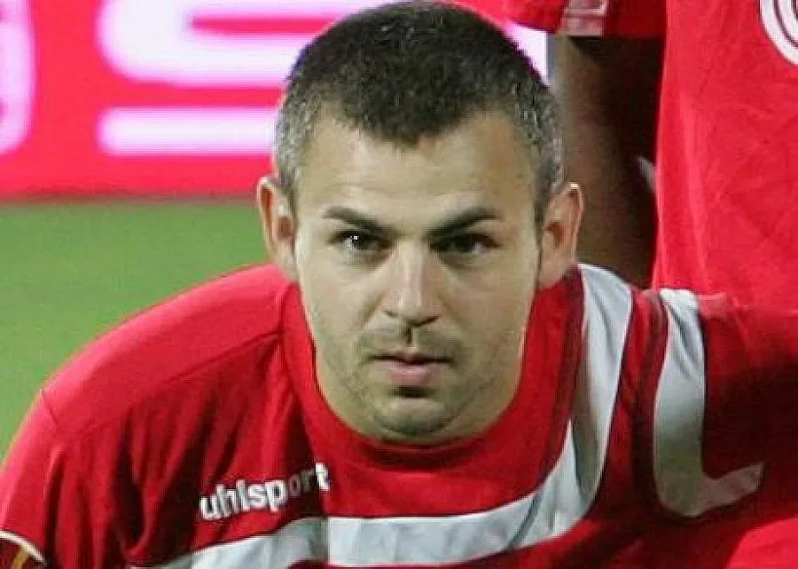 Тато: Делев е неук, но усмихнат