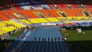 "Лужники" все още е празен