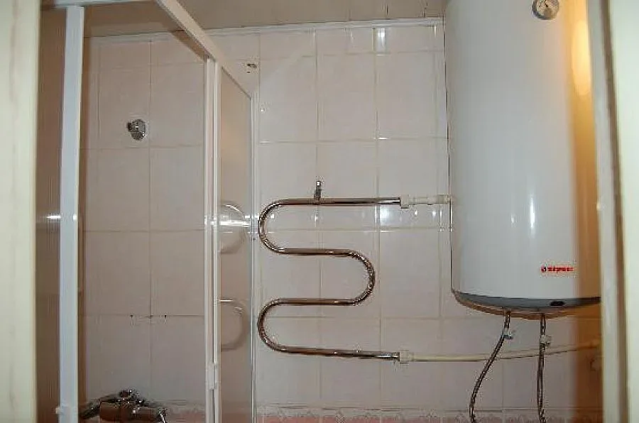 „Дружба" пак без топла вода заради метрото