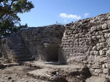 Откриха два римски гроба в Балчик