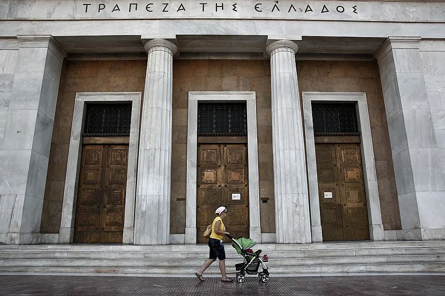 Стотици гърци без дом след труса