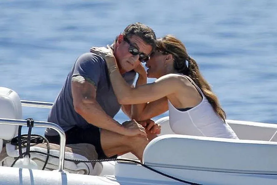 Слай идва във Варна, води и джудистка