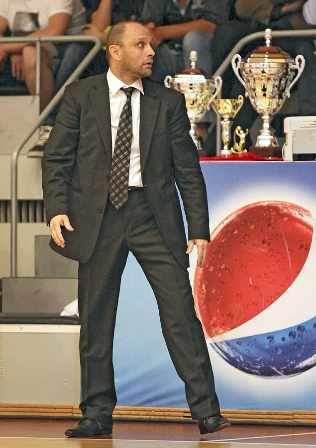 Тити: Очаквах този срив, носим си кръста