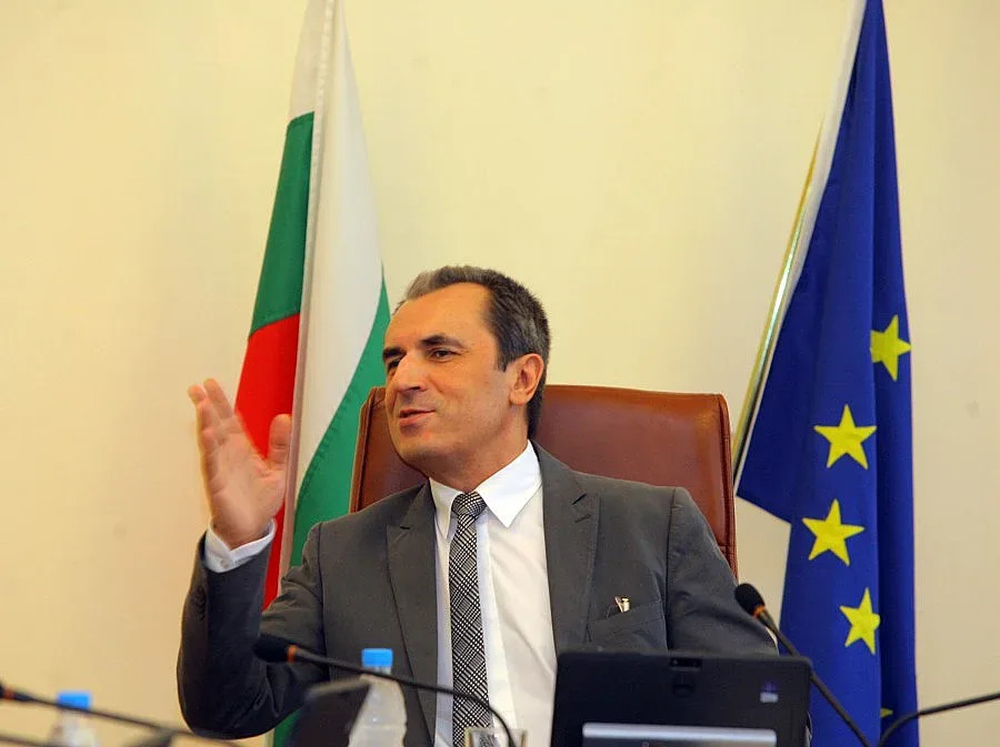 Пътища и пари искат кметове от Орешарски