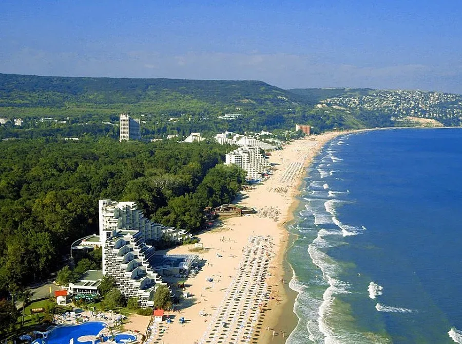 Близнаци спасяват туристи в Албена