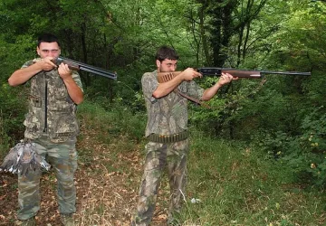 120 000 хващат гората