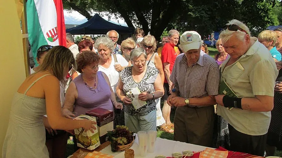 Сусамки от Ивайловград накараха поляци да преглъщат