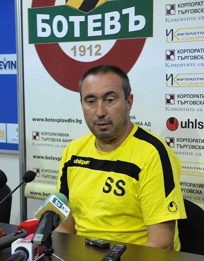 Станимир Стоилов: Горд съм от "Ботев"