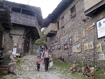 "Мъжки времена" прославиха Ковачевица