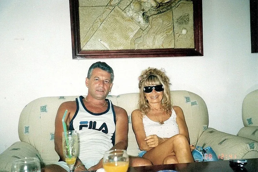 Лили Иванова направи уникален лайв сред вълните в Лозенец