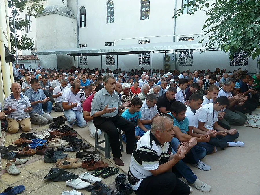 Бейхан Мехмед: Нека Всевишният дари човечеството с мир