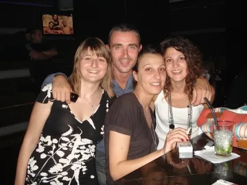 Петър гледал мач, не играл комар