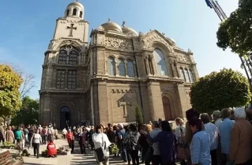 Дядо Амвросий идва във Варна за избора на епархийски съвет