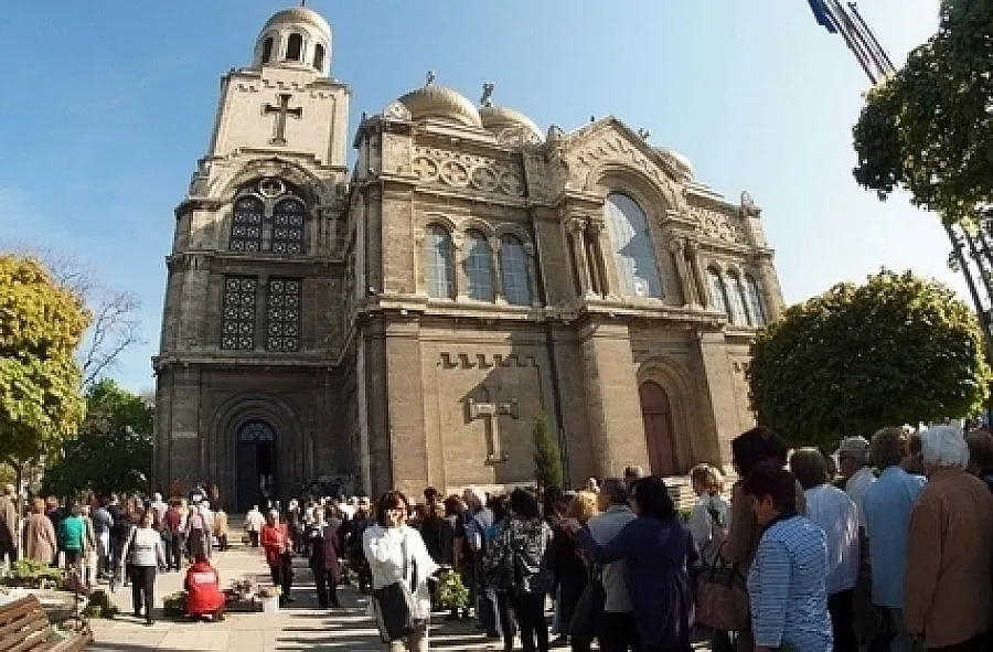 Дядо Амвросий идва във Варна за избора на епархийски съвет