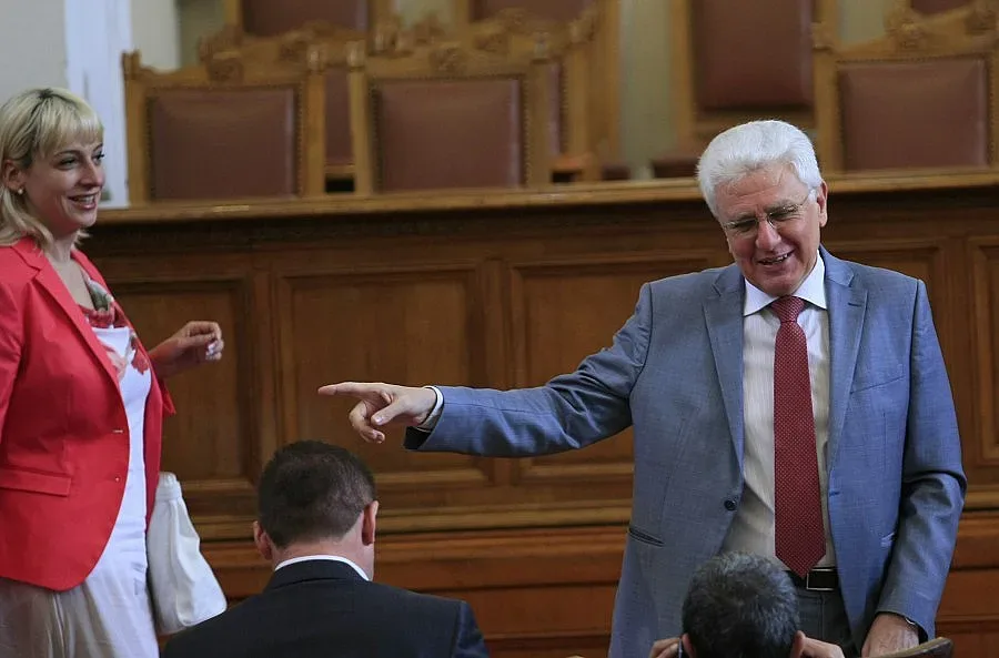 Бисеров: Кой ви писа мотивите за ветото, г-н президент?