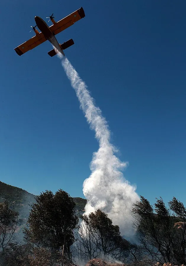 Бури и пожари измъчват Европа