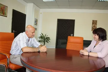 Губернатор даде рамо на оперен шеф