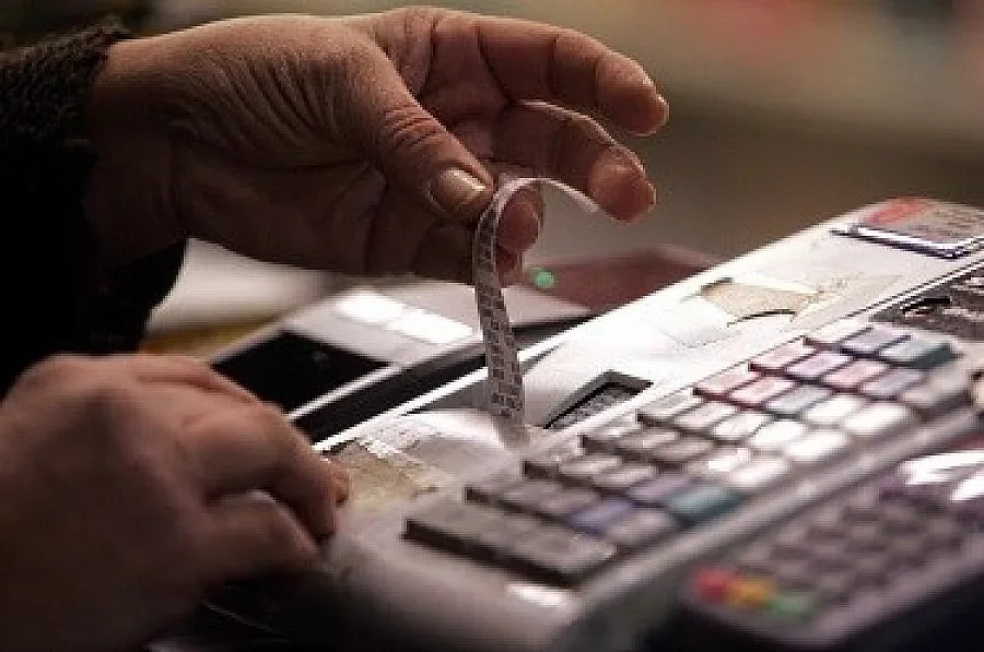 Данъчни се целят в млади фирми