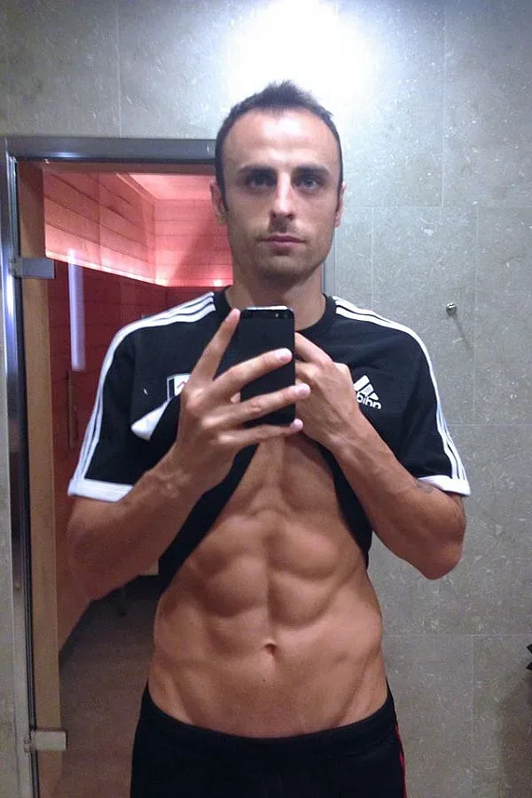 Плочките на Бербо разцепиха нета