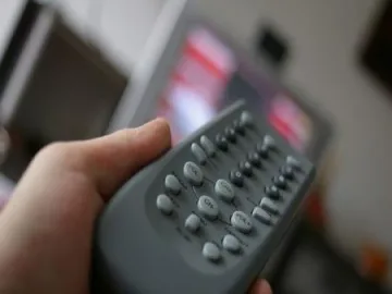 Депутат – издател скочи на рекламата за декодерите