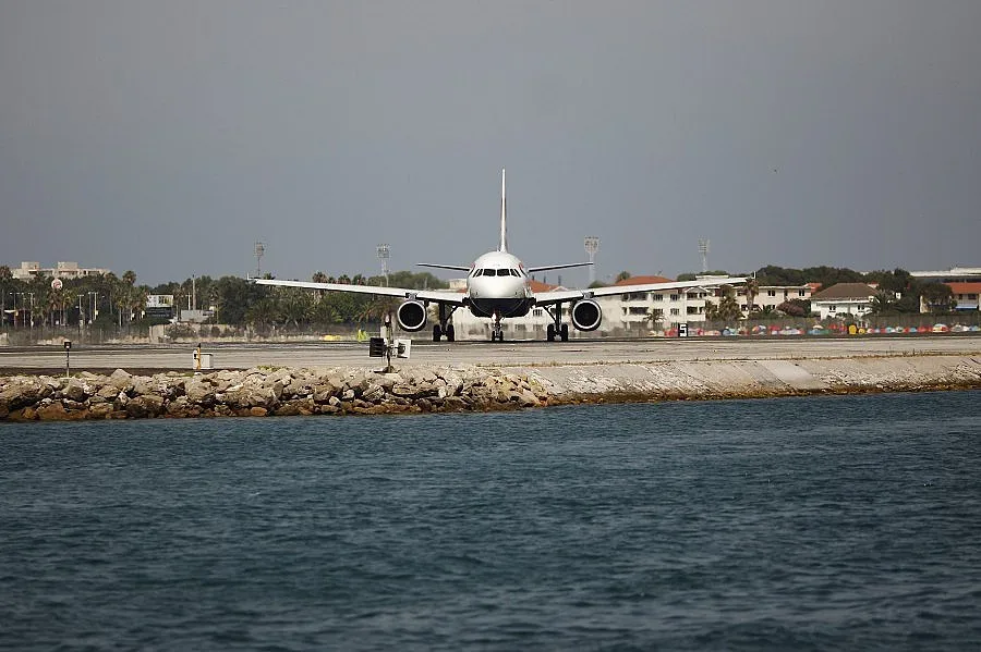 Испания в сблъсък с Великобритания за Гибралтар