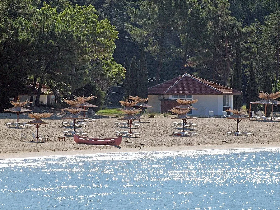 Окупират Евксиноград по въздух, суша и море