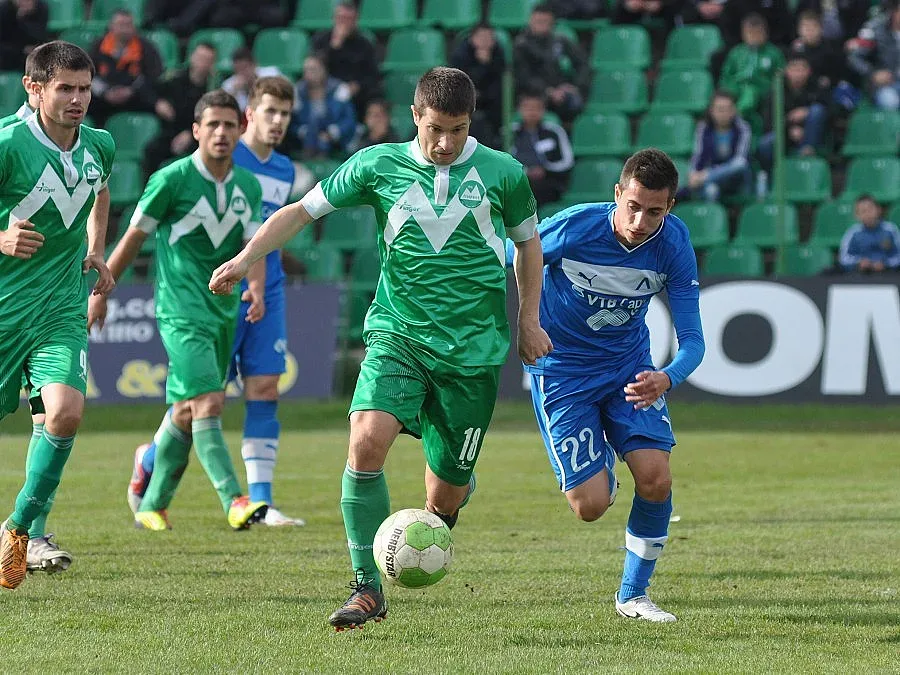 "Левски" би "Пирин" с 2:0 в мач от първенството