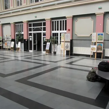 Редят изложба в митницата