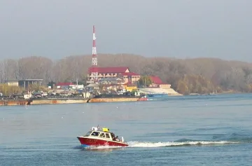 Лодки със слънчеви двигатели пускат в Дунав край Силистра