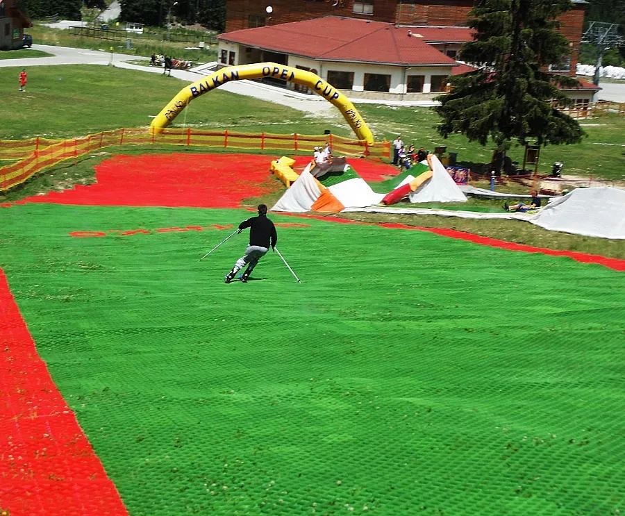 Летните ски станаха хит в Банско