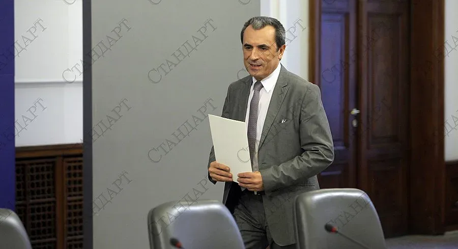 Отложиха представянето на плана "Орешарски"