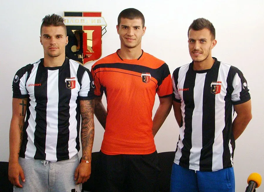 Локо Пд представи Атанасов, Йовчев и Стойчев