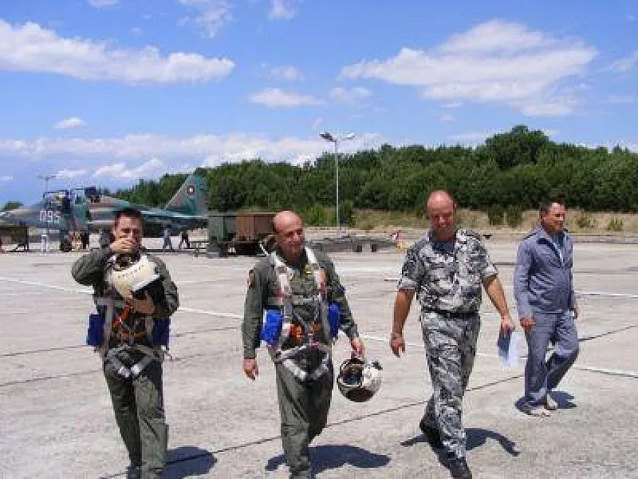 Янки спасиха катапултирал български пилот край Ямбол