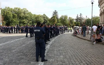 Сутрешен протест пред парламента
