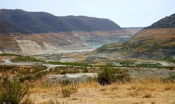В Кипър - богопомазани, дори когато природата е срещу тях