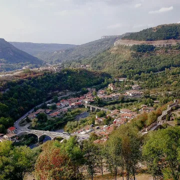 С 15 хил. лв. археолозите пак на Трапезица