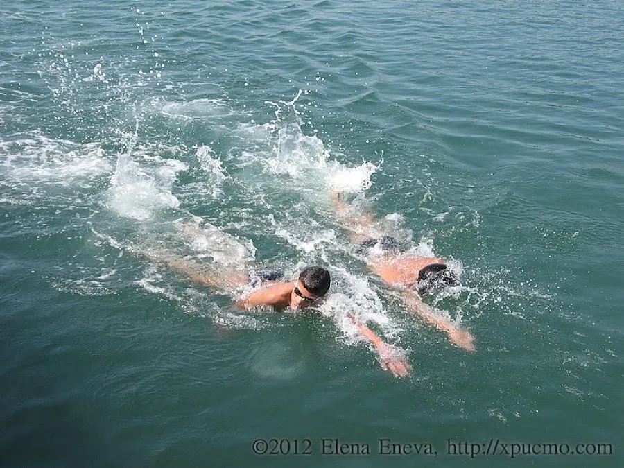 Внук на наш емигрант в Канада идва за плувния маратон