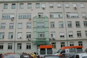 Мъж скочи от третия етаж на болница